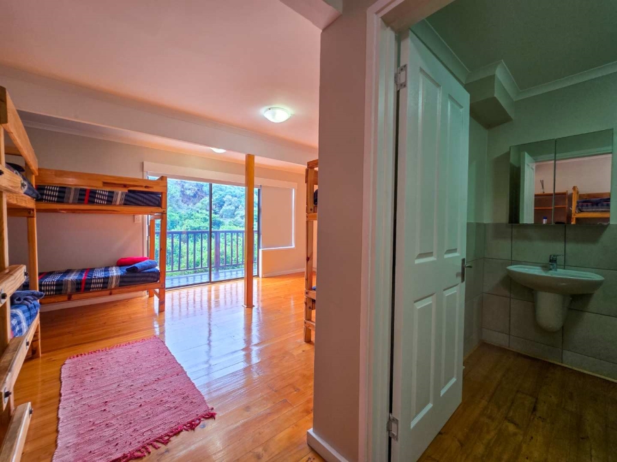 6 Bedroom Property for Sale in Nature On Sea Western Cape